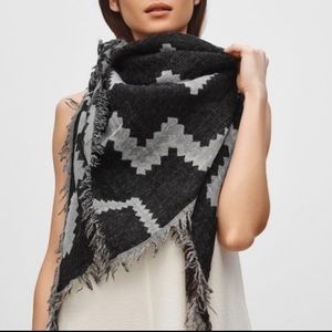 ARITZIA Wilfred Diamon Mosaic Scarf